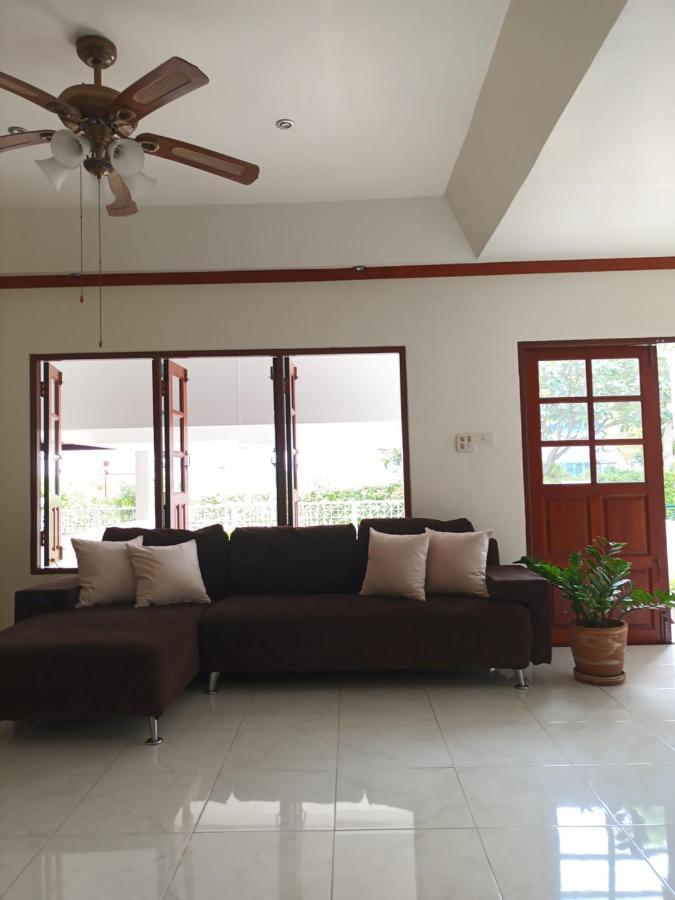 Ploy Villa Hua Hin Bagian luar foto