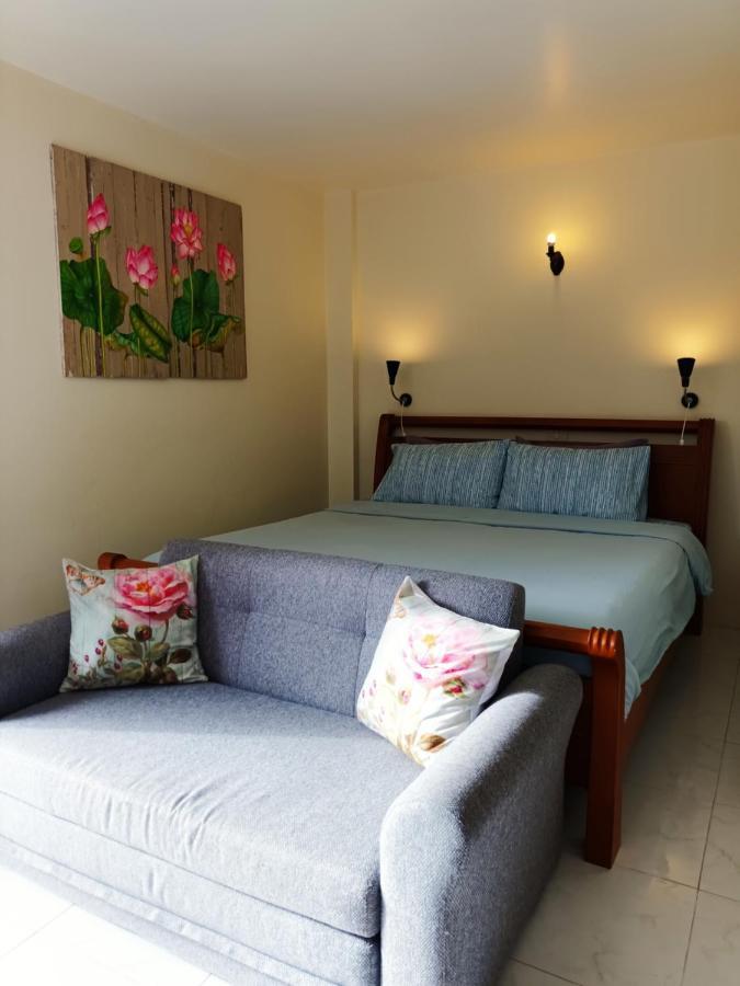 Ploy Villa Hua Hin Bagian luar foto