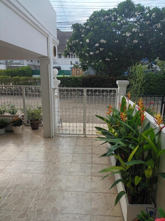 Ploy Villa Hua Hin Bagian luar foto
