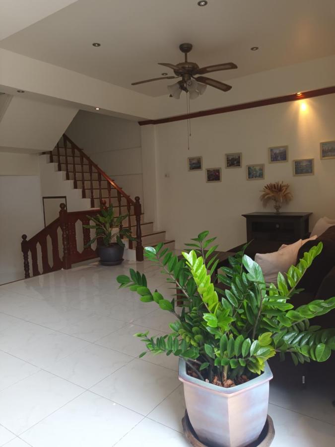 Ploy Villa Hua Hin Bagian luar foto